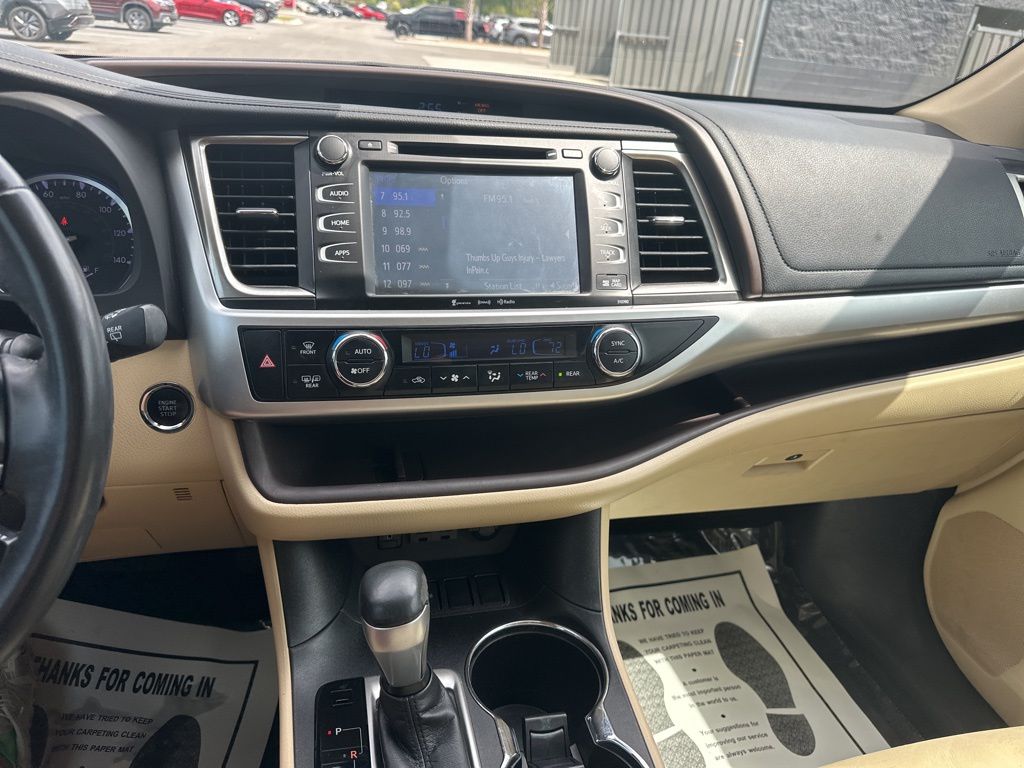 2019 Predawn Gray Mica Toyota Highlander XLE FWD SUV