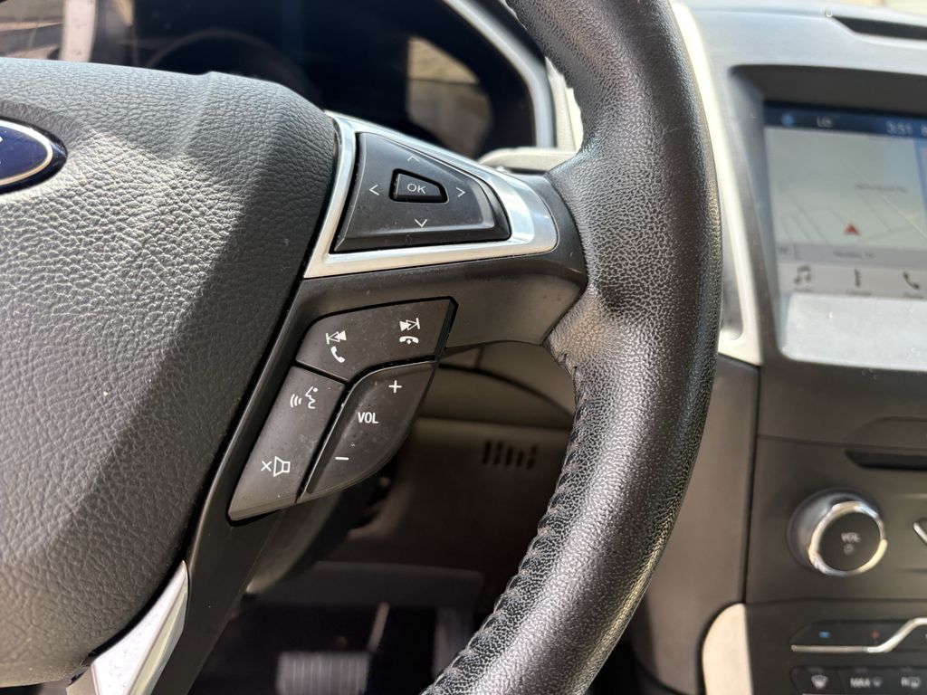2017 Ford Edge SEL White at Community Honda