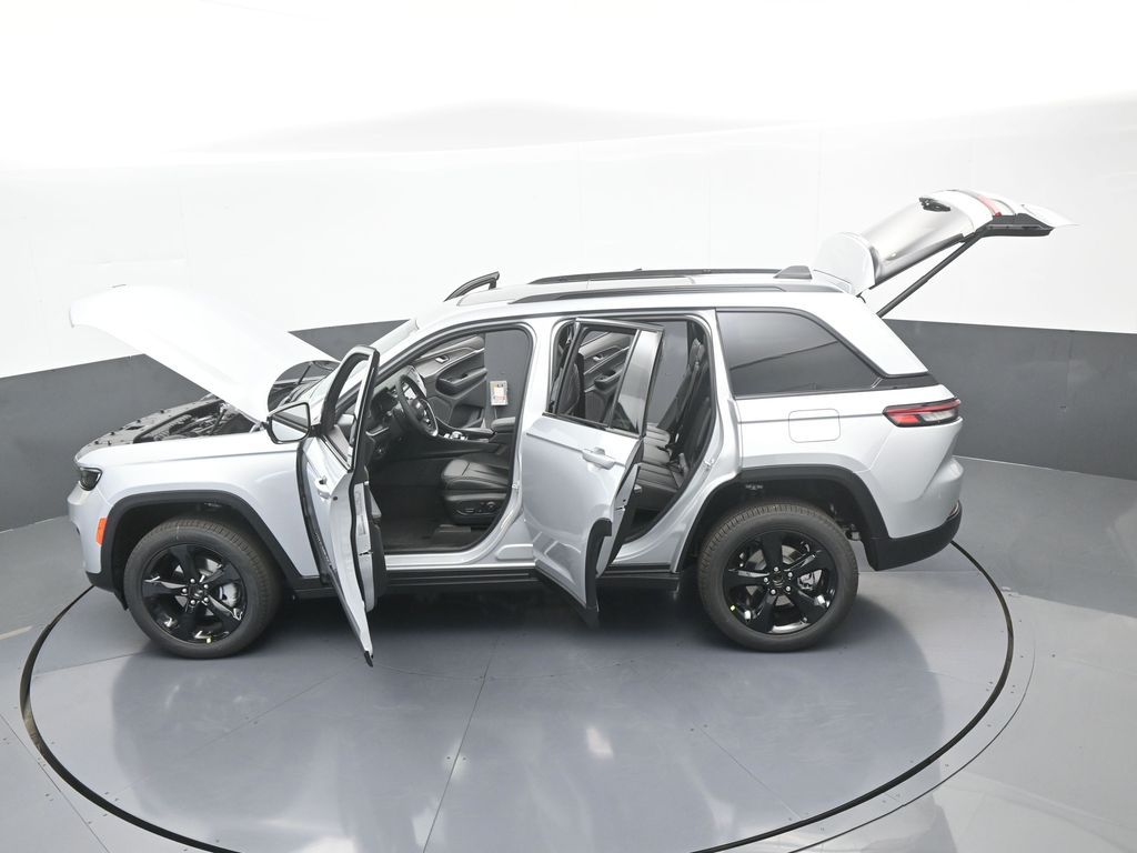 New 2025 Silver Zynith Jeep Limited image 60