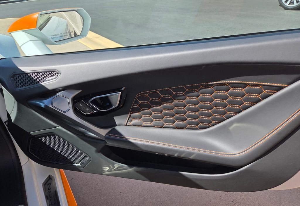 Thumbnail: 2017 Lamborghini Huracan - 7