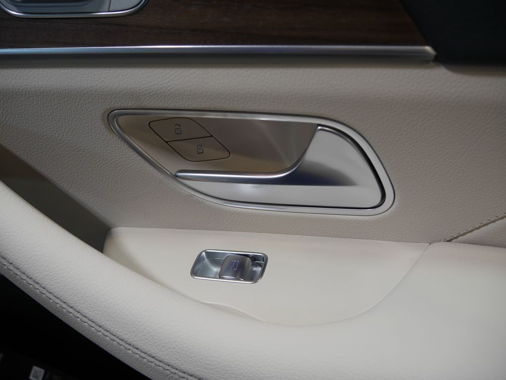 Thumbnail: 2026 Mercedes-Benz GLE - 29