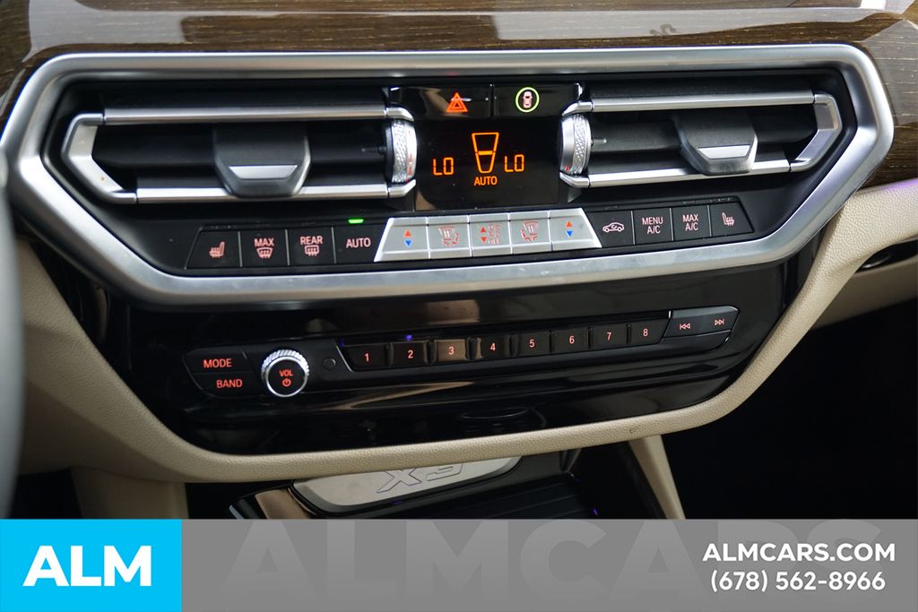 Used 2022 Black BMW sDrive30i image 44