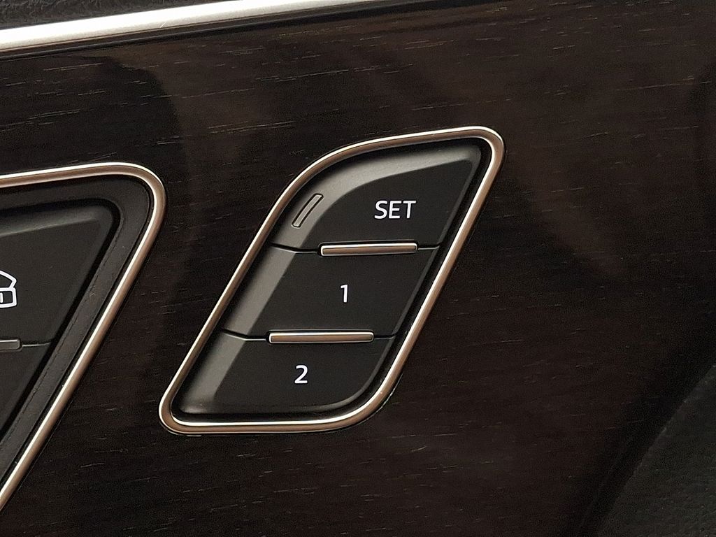 Thumbnail: 2023 Audi Q7 - 26