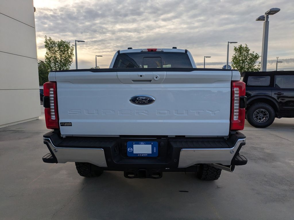 2026 Ford F-350 Super Duty LARIAT