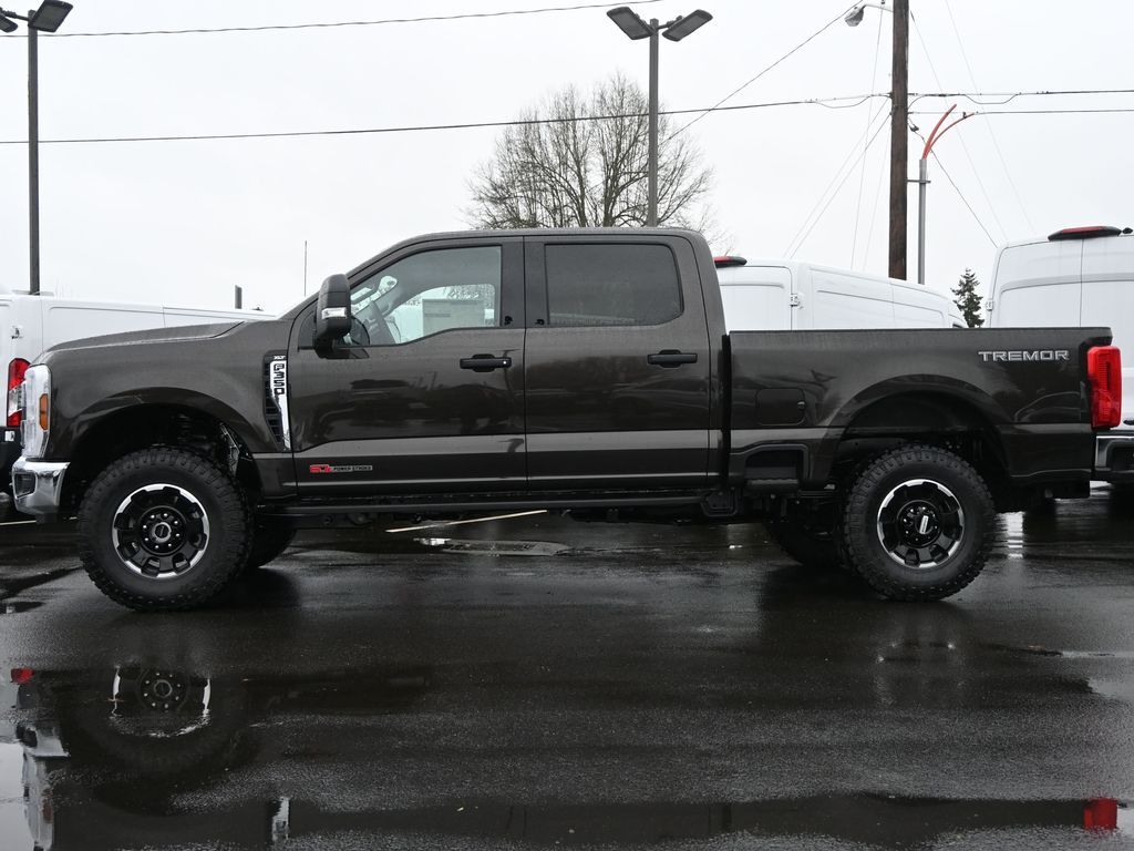 2025 Ford F-350 Super Duty XLT