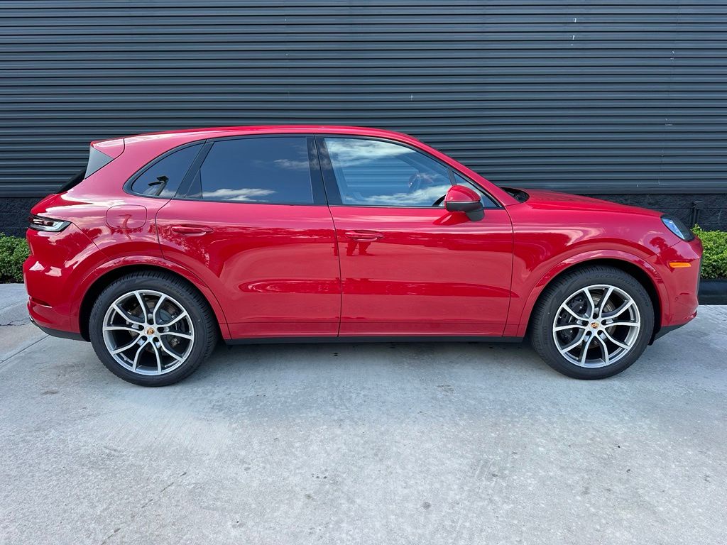 Thumbnail: 2026 Porsche Cayenne - 11