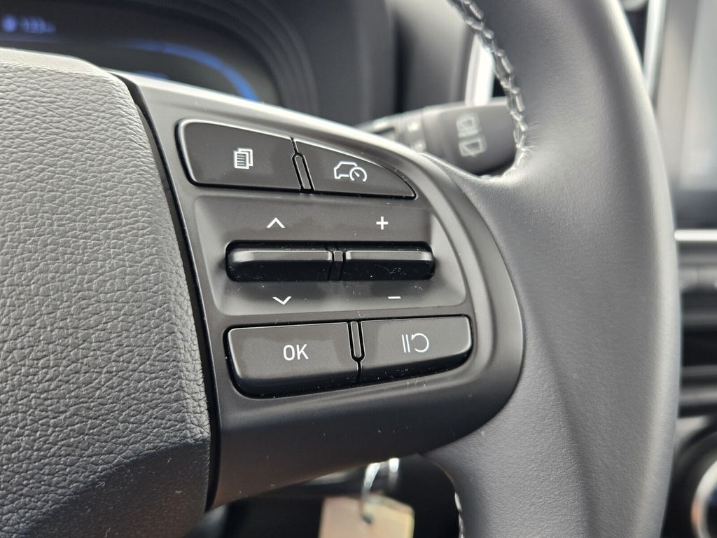 2023 Hyundai Venue - $17,999