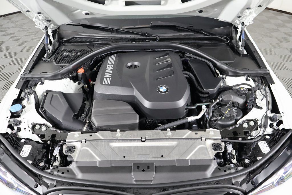 2025 BMW 3 Series 330i 9