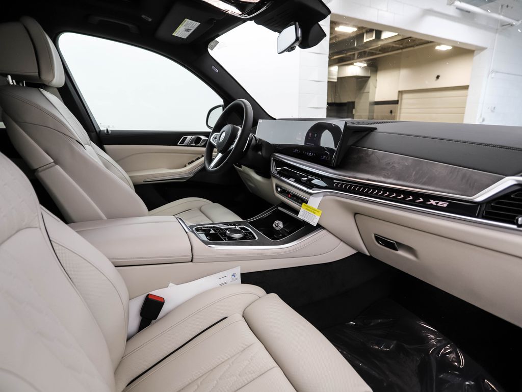 Thumbnail: 2026 BMW X5 - 29