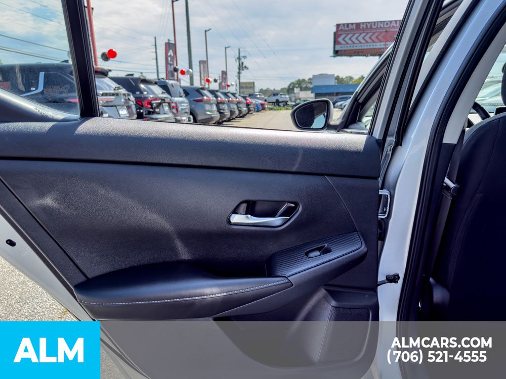 Used 2022 Silver Nissan SV image 14