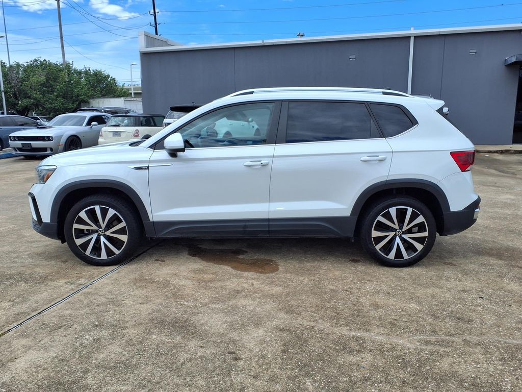 2023 Volkswagen Taos 1.5T SE White at DeMontrond Auto Country