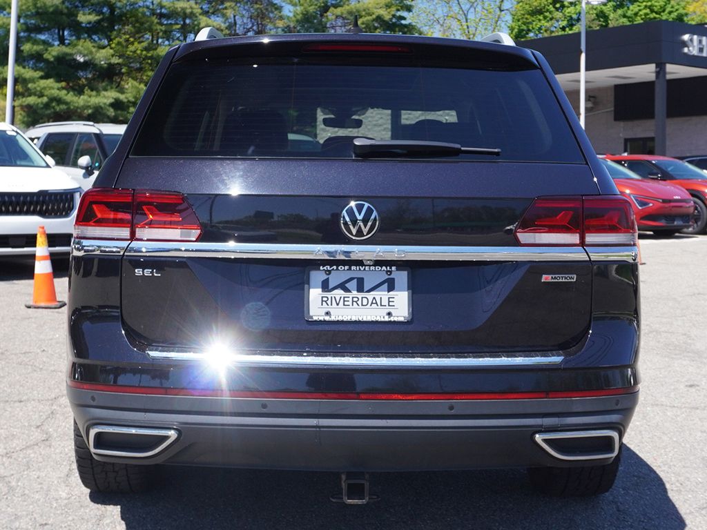Used 2021 Black Volkswagen 2.0T SEL Premium image 14