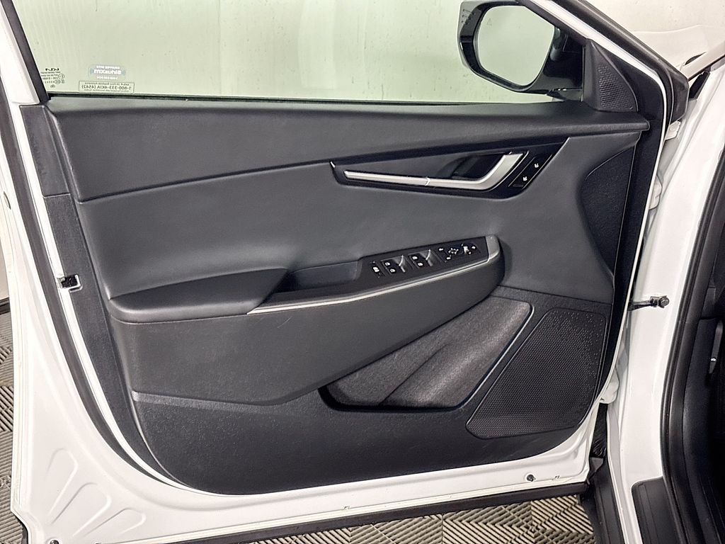 2024 Kia EV6 Light