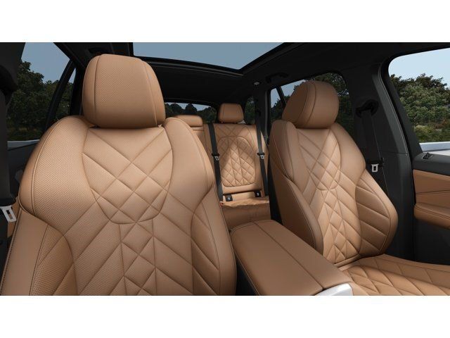 New 2026 White BMW xDrive40i image 11
