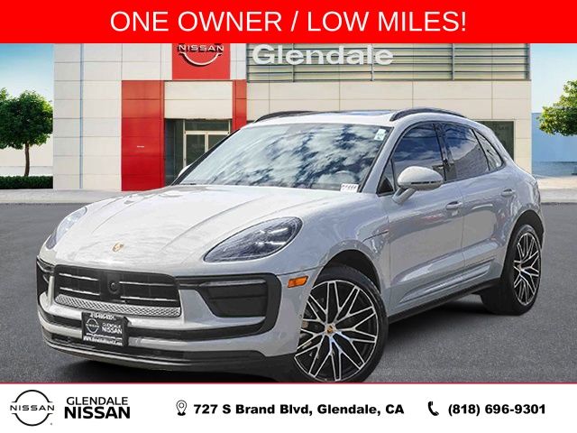 Chalk 2023 Porsche Macan T AWD SUV / Crossover All-Wheel Drive 7-Speed Automatic