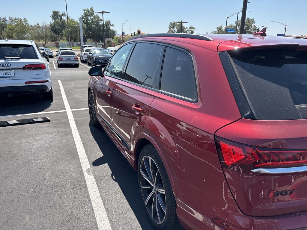2021 Audi SQ7 Prestige 4