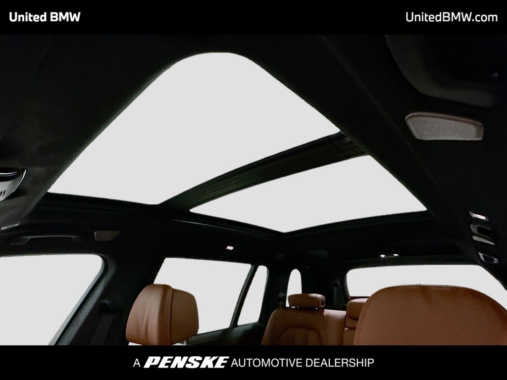 Thumbnail: 2026 BMW X7 - 12