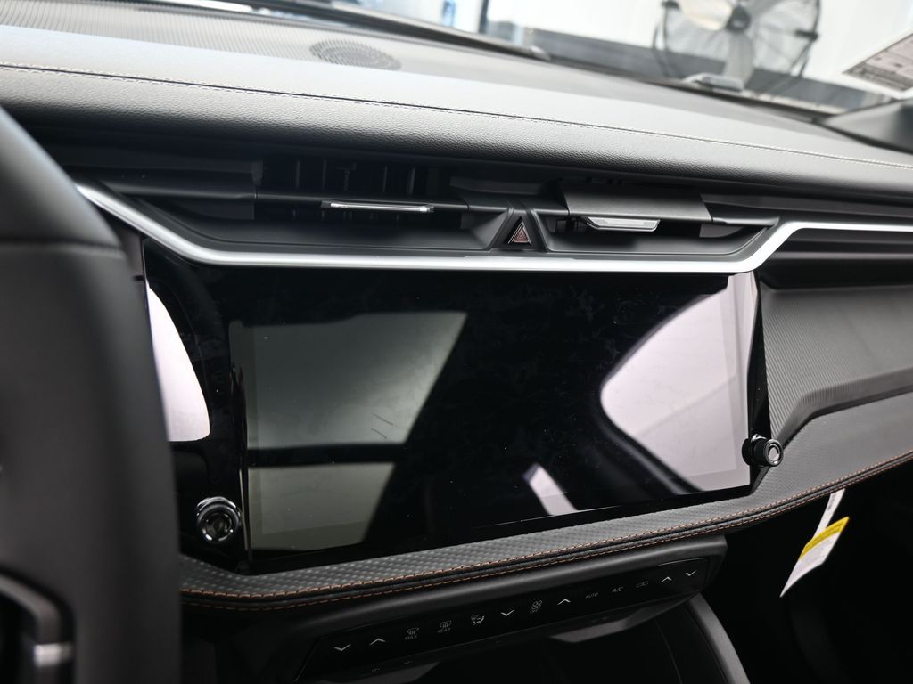 New 2026 Silver Zynith Clearcoat Jeep Overland image 17