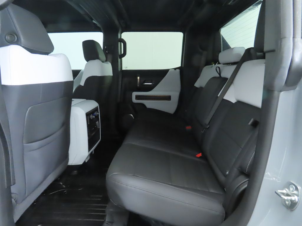 Thumbnail: 2025 GMC Hummer EV - 21
