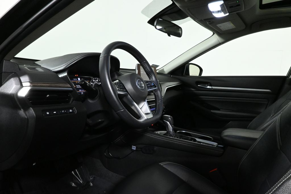 2021 Nissan Altima SL 14