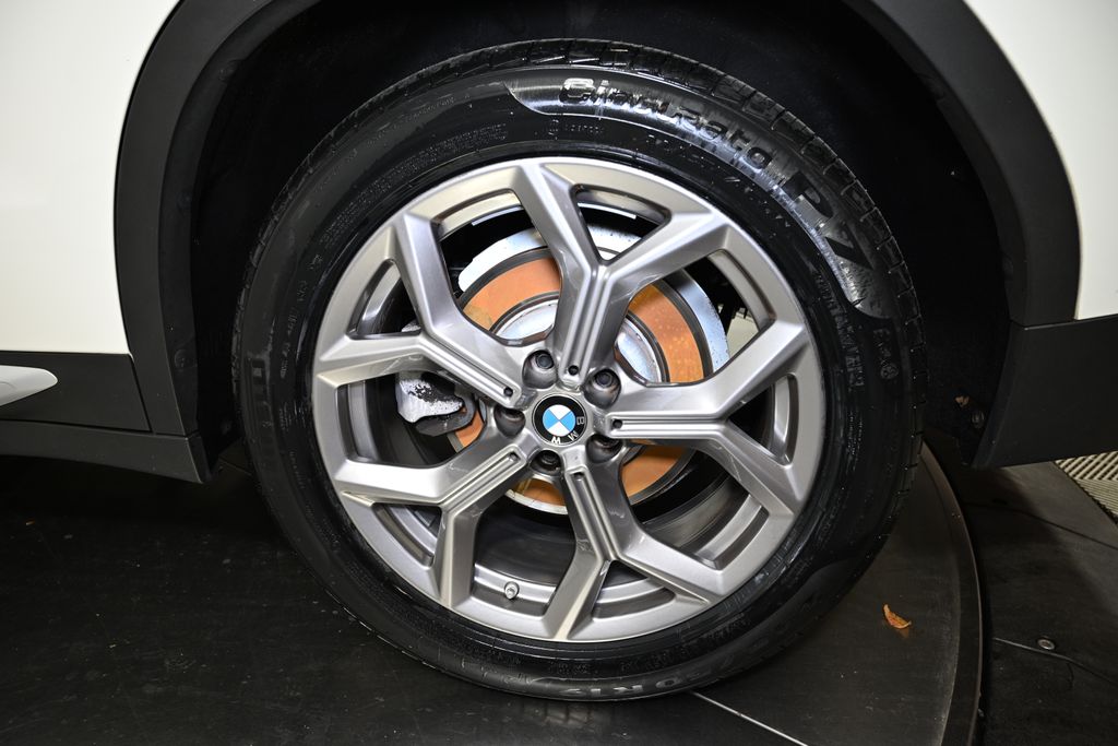 Thumbnail: 2022 BMW X3 - 12