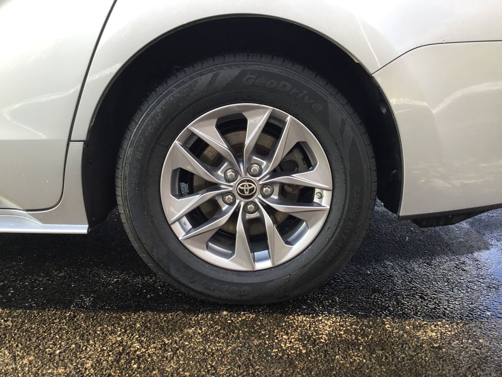 Thumbnail: 2024 Toyota Sienna - 10