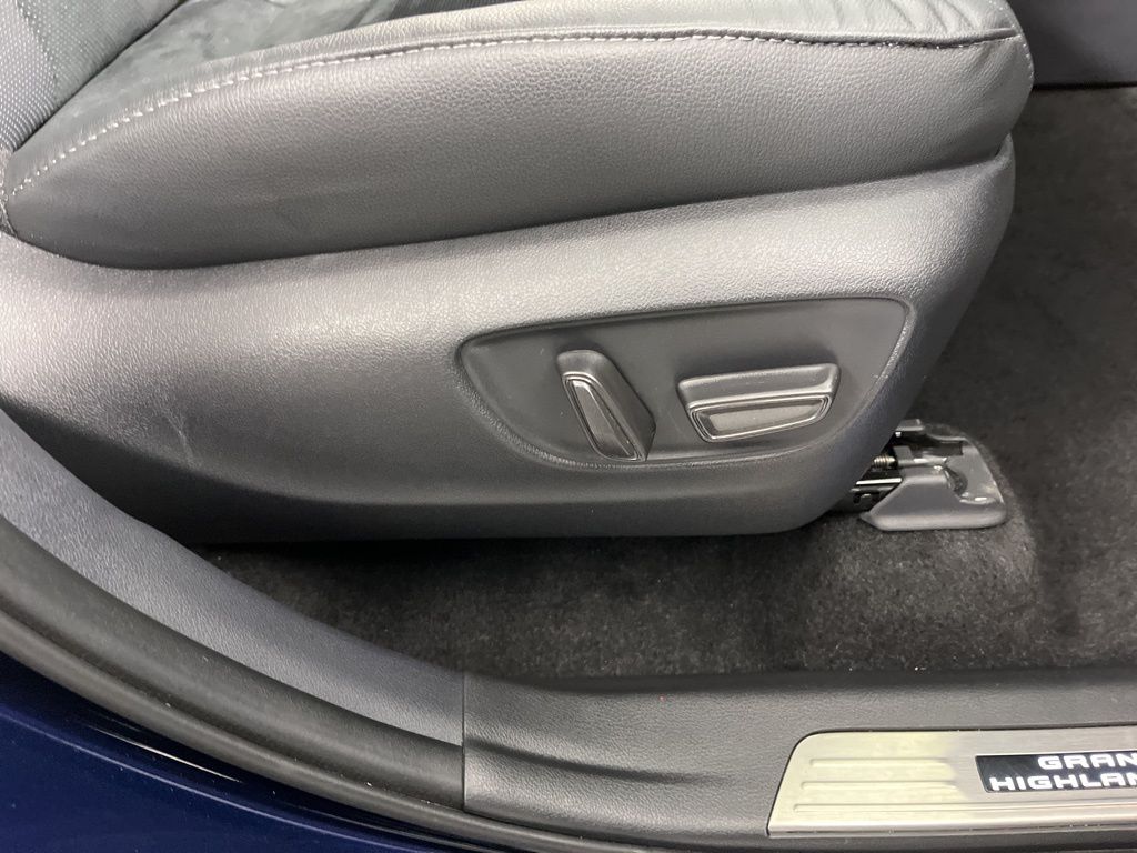 Thumbnail: 2024 Toyota Grand Highlander - 8