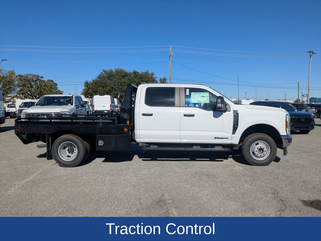 2025 Ford F-350 Chassis XL