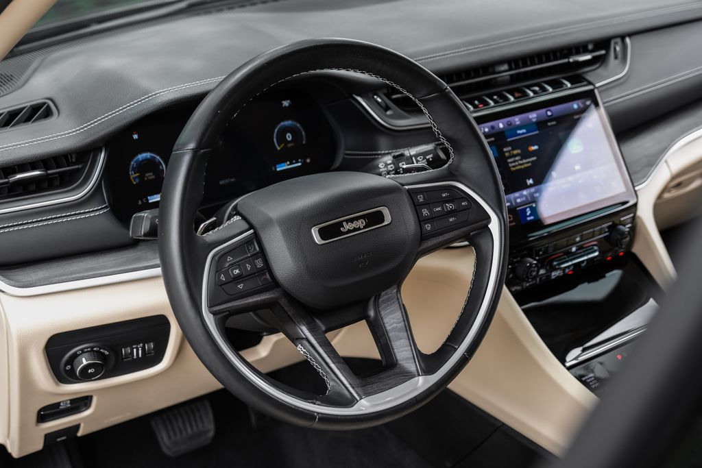 used 2022 Jeep Grand Cherokee car, priced at $29,300