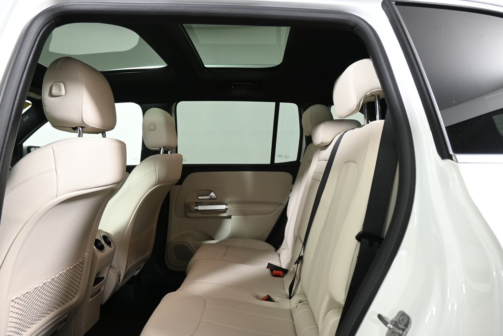 Thumbnail: 2025 Mercedes-Benz GLB - 7