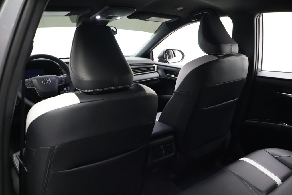 Thumbnail: 2025 Toyota Camry - 20