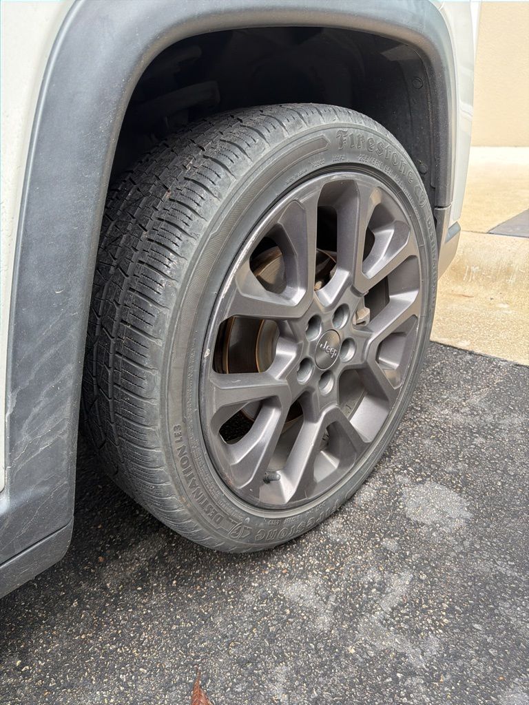 Thumbnail: 2020 Jeep Compass - 9