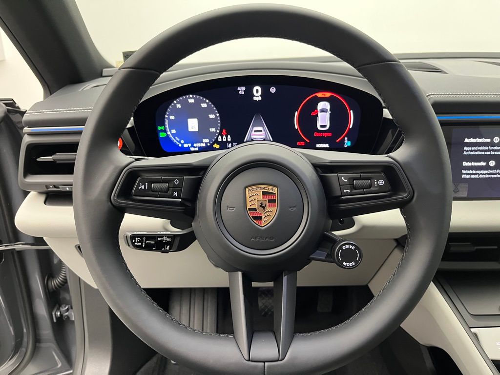 Thumbnail: 2025 Porsche Macan - 12