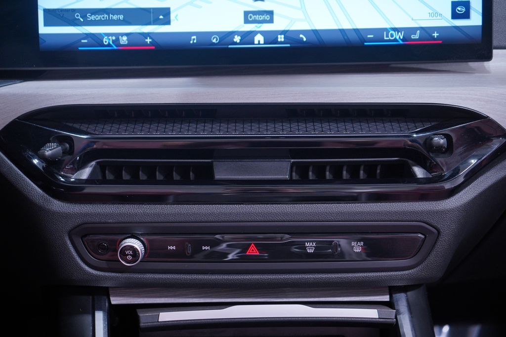 Thumbnail: 2025 BMW 4 Series - 16