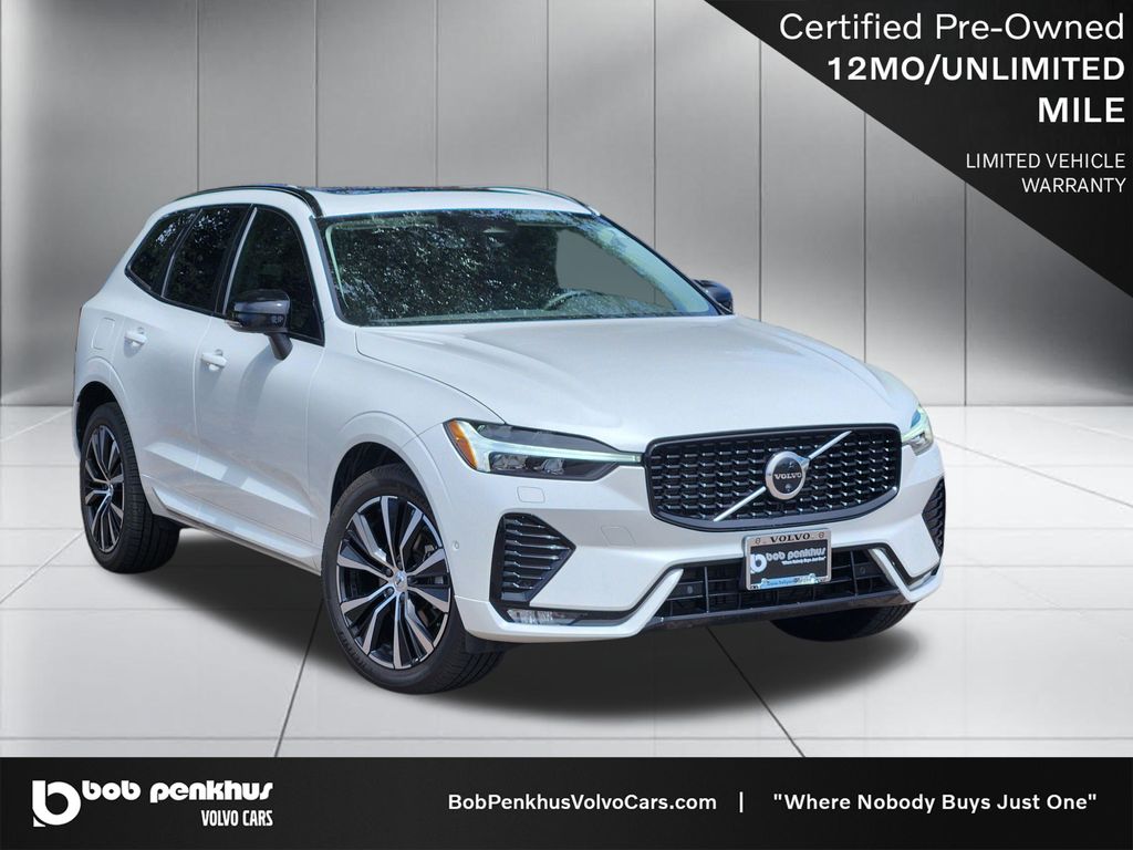 2023 Volvo XC60 B5 Plus Dark Theme