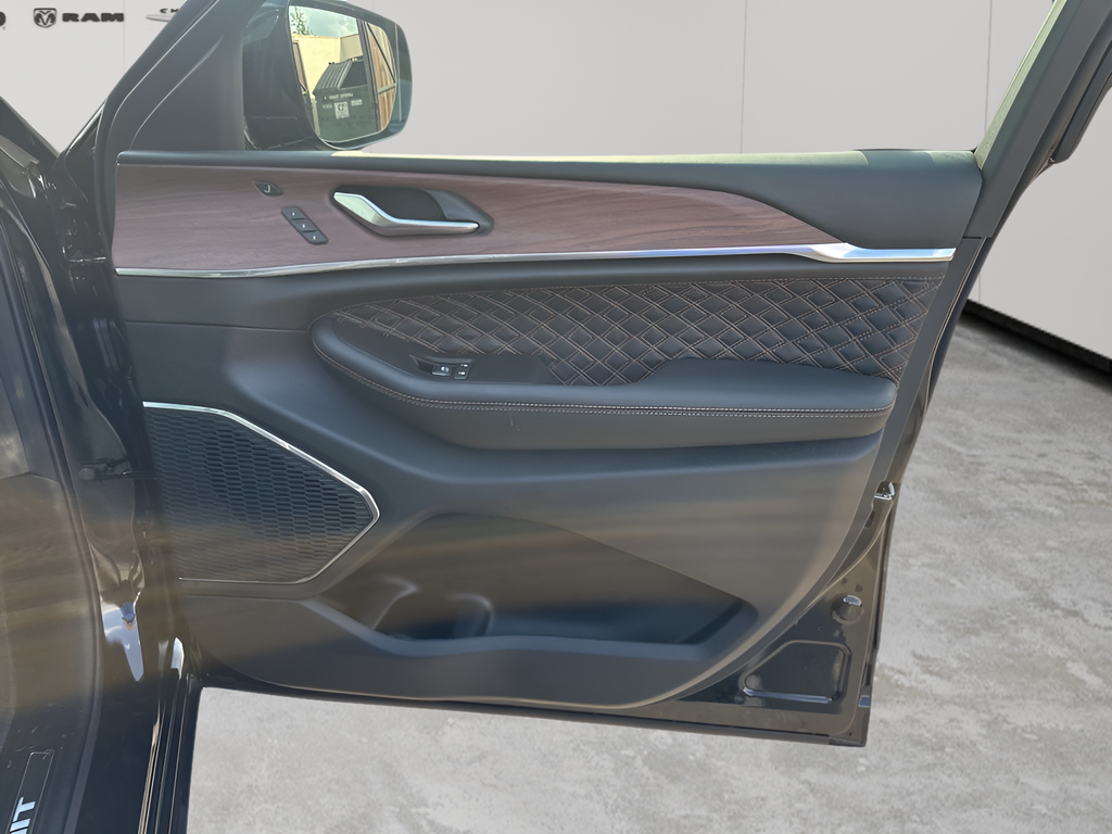 New Car 2025 Jeep Grand Cherokee  Summit For Sale Under $70,000 In Austin, Texas