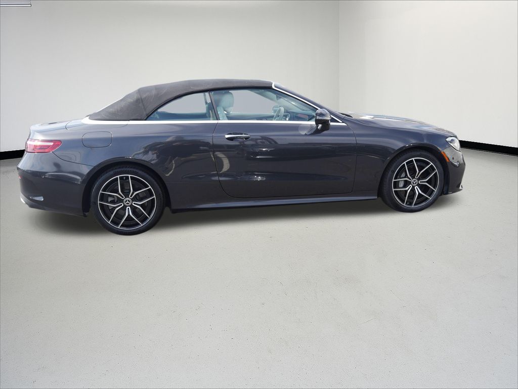 Thumbnail: 2022 Mercedes-Benz E-Class - 6