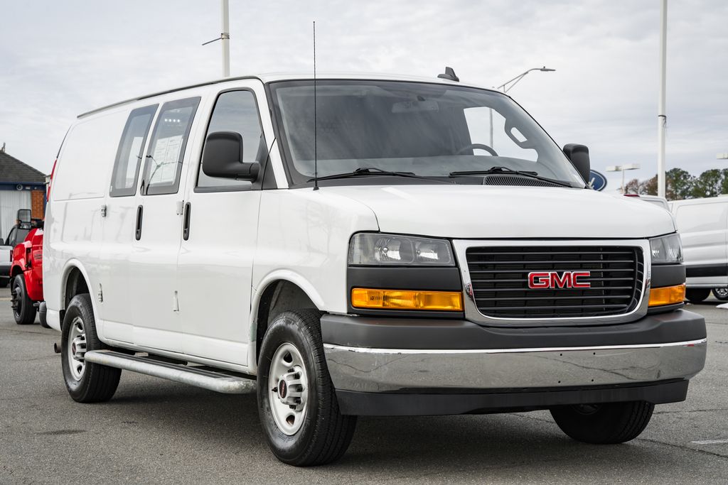 2024 GMC Savana Cargo 2500 RWD