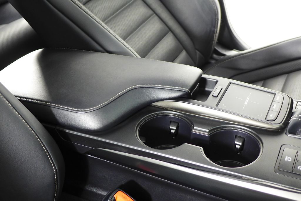 2022 Lexus IS 350 16