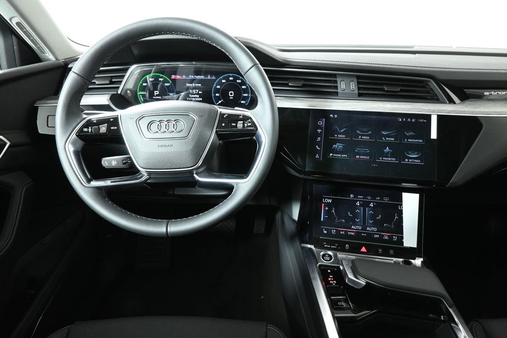 2024 Audi Q8 e-tron  4