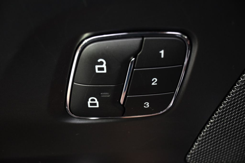 New 2026 Gray Lincoln Reserve image 24