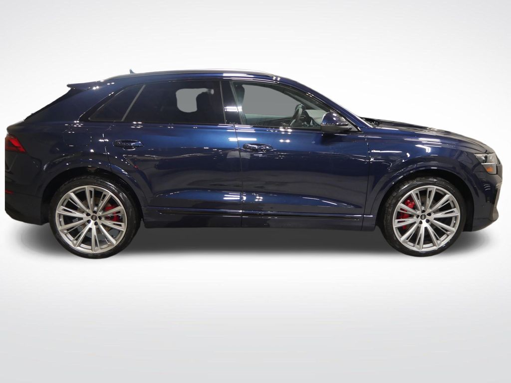 Thumbnail: 2026 Audi Q8 - 6