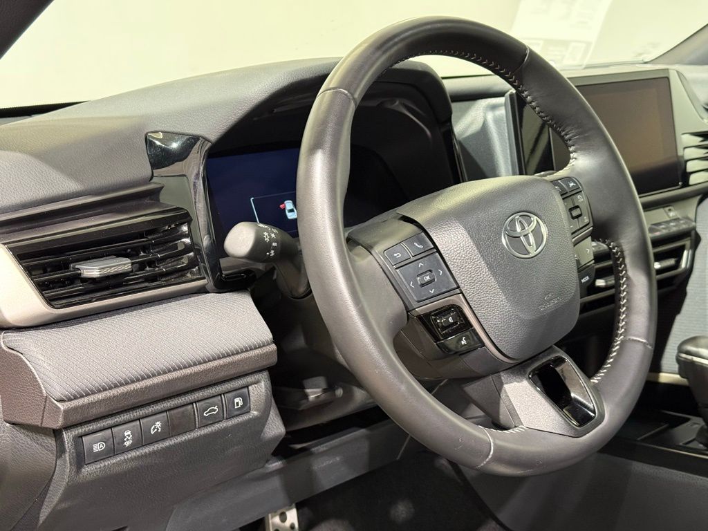 Thumbnail: 2025 Toyota Camry - 16