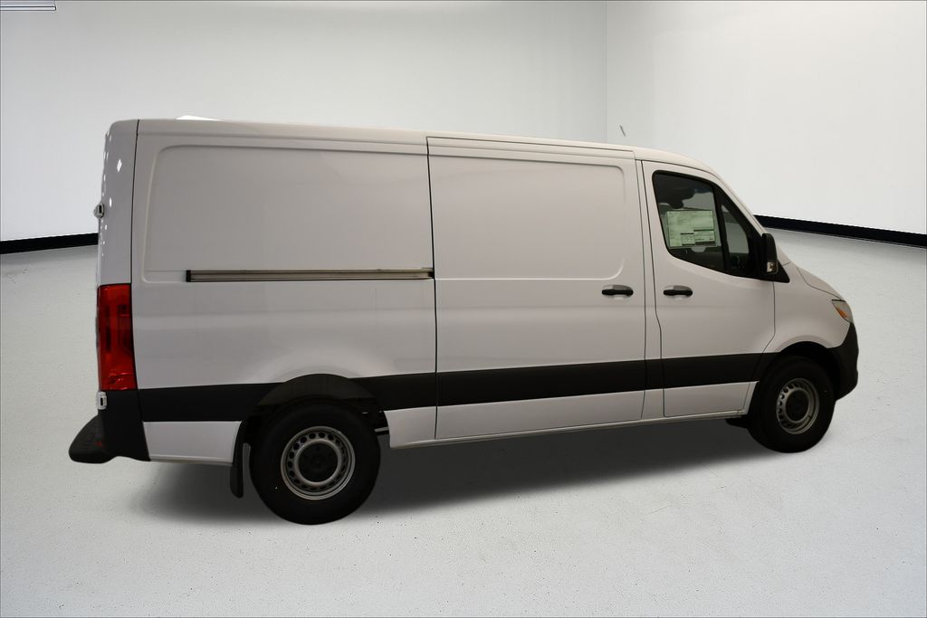 Thumbnail: 2026 Mercedes-Benz Sprinter - 6