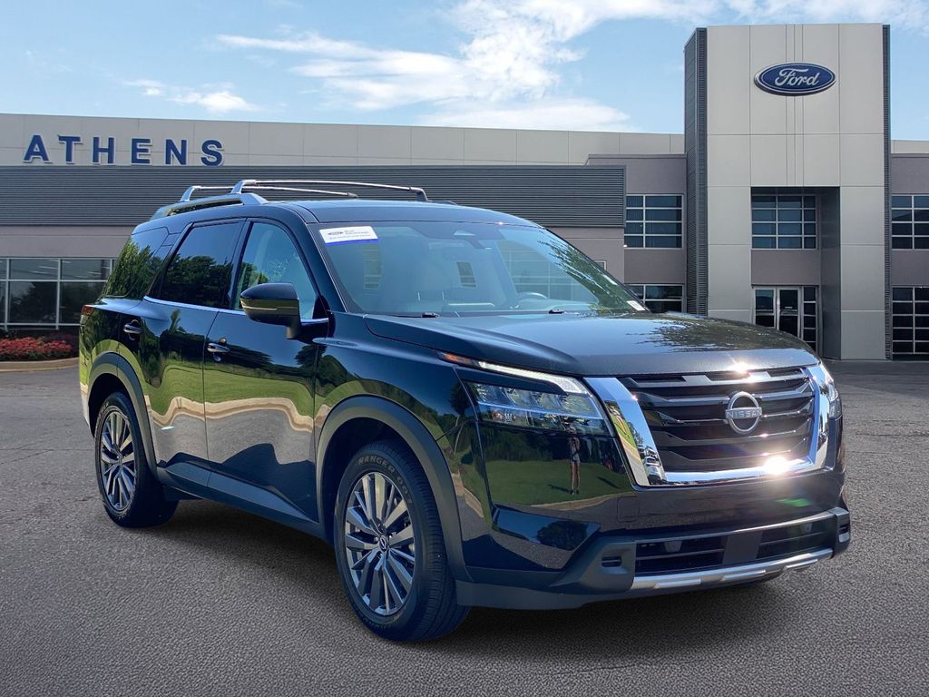 2023 Nissan Pathfinder SL FWD