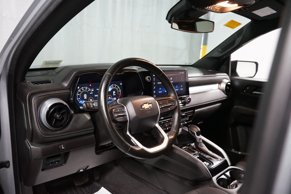 Thumbnail: 2024 Chevrolet Colorado - 11