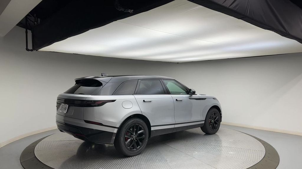Thumbnail: 2024 Land Rover Range Rover Velar - 8