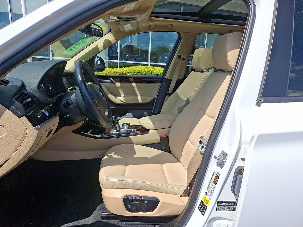 Thumbnail: 2017 BMW X3 - 14