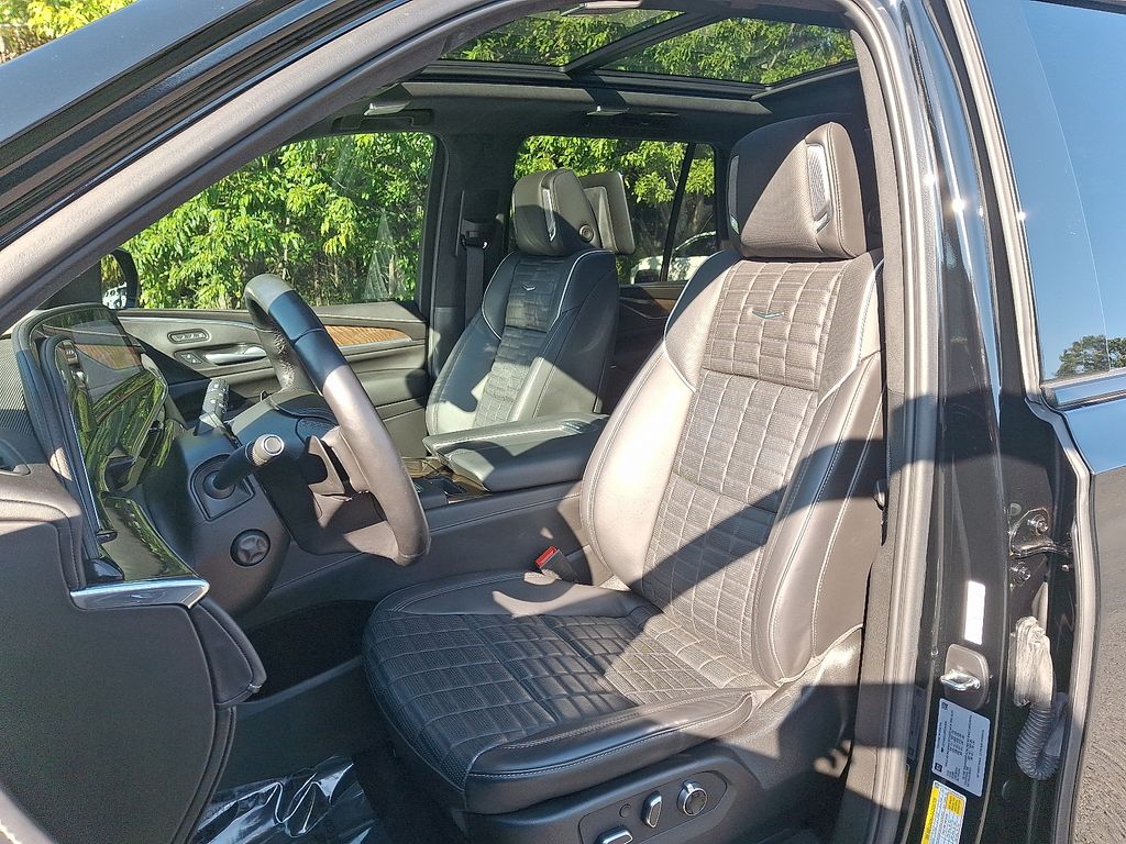 Thumbnail: 2024 Cadillac Escalade - 14