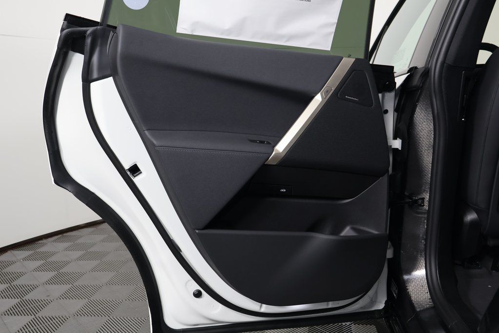 Thumbnail: 2026 BMW iX - 8